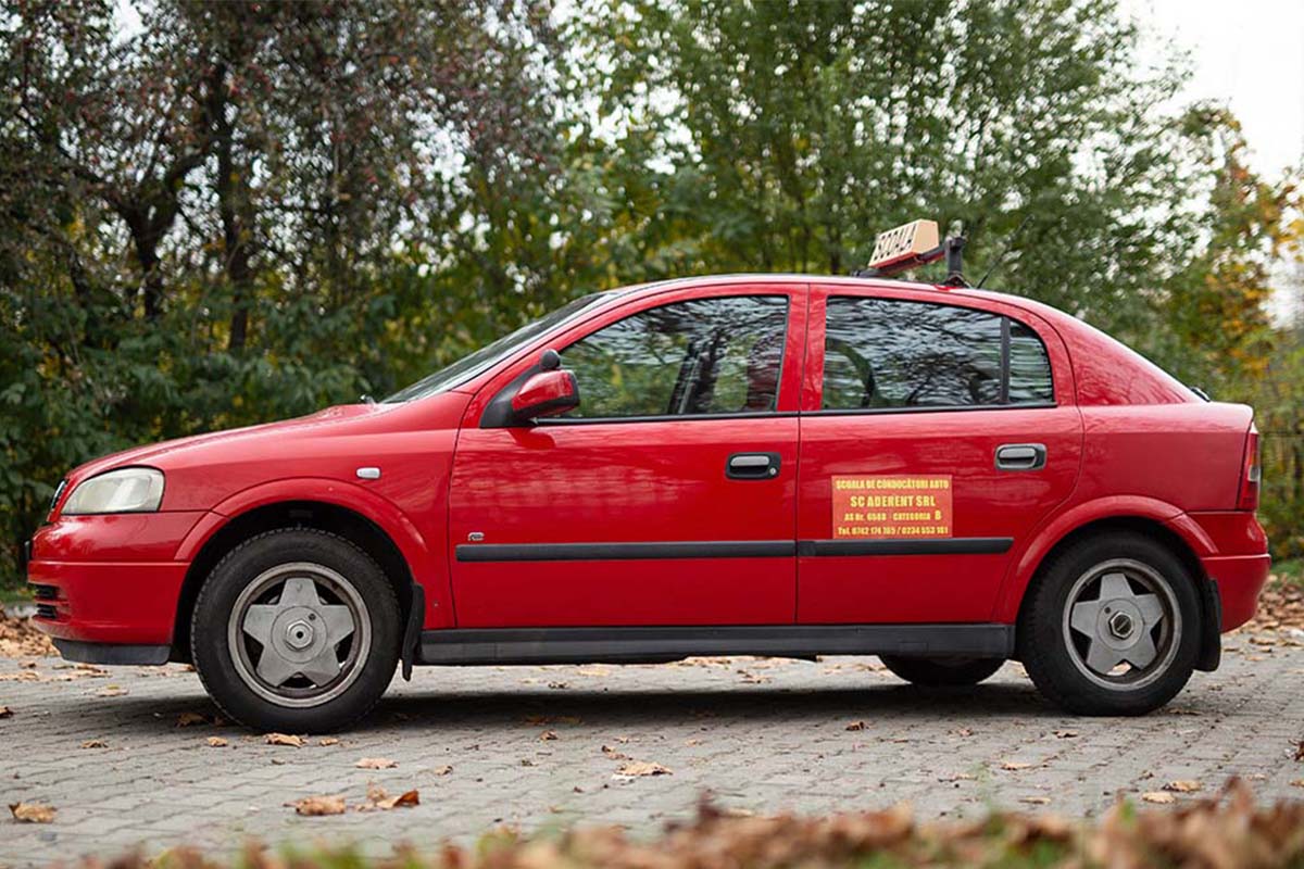 Masini Scoala Soferi Bacau Aderent - Opel Astra (3)